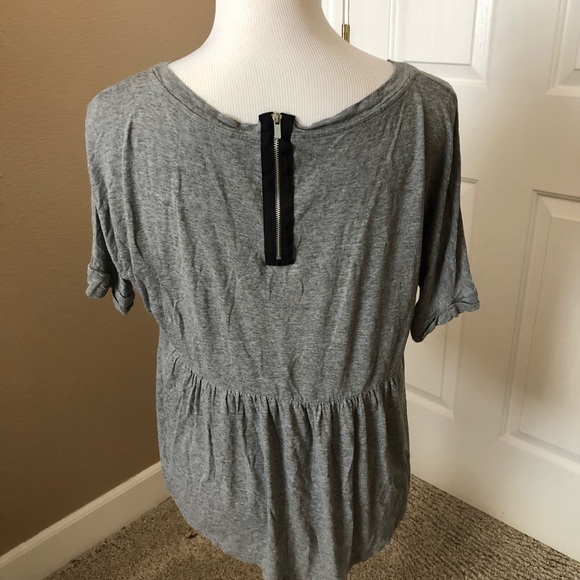 Grey top - Picture 2 of 3